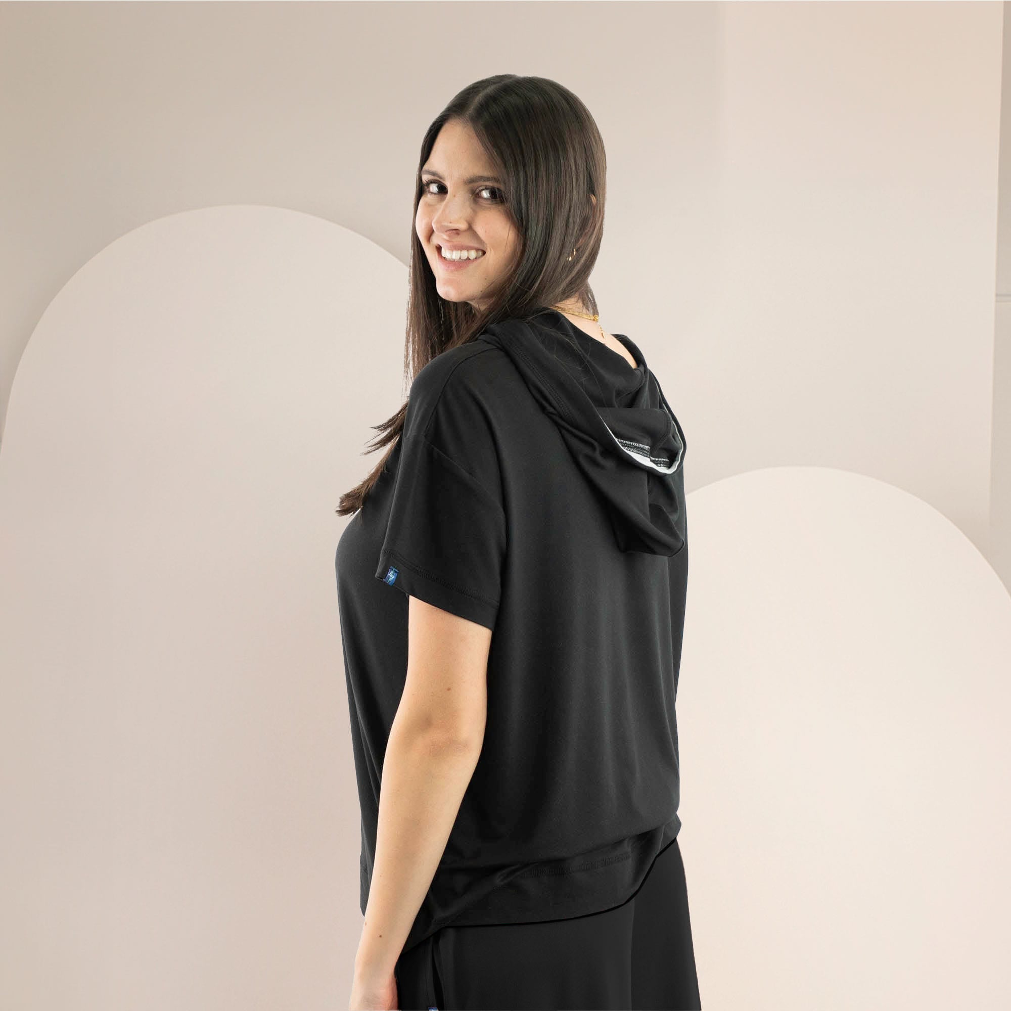 Coupe Hooded Top Short Sleeve - - Coupe_ShortSleeveTop_Lifestyle_02_cd501624-078d-453c-8c90-685f914af798